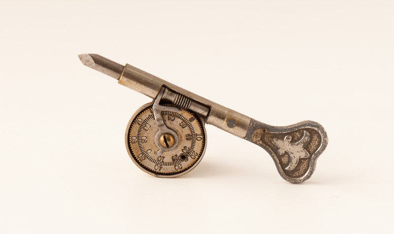 Patented 4 1/8 inch Speed Indicator with Fleur-de-Lis Design