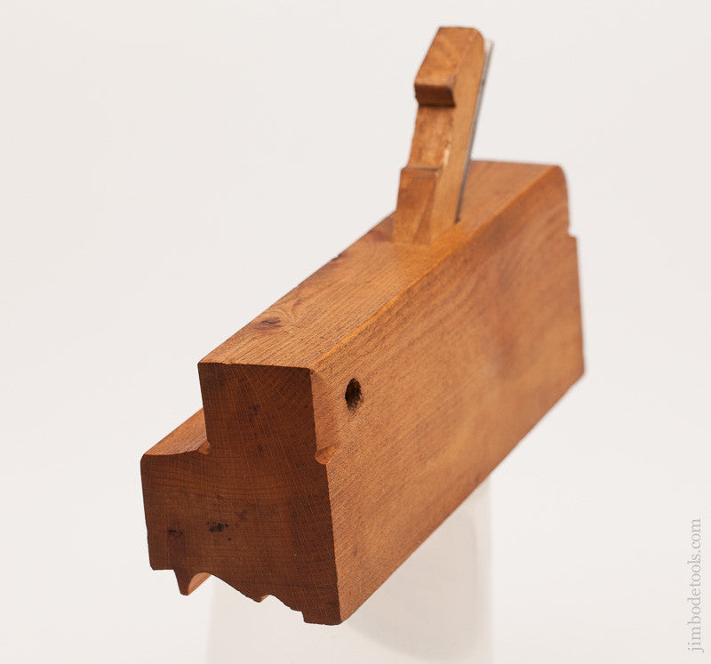 Mint 2 5/8 inch Molding Plane with Pull Hole