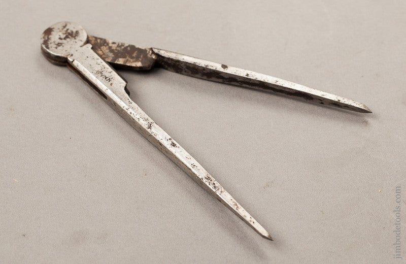 Early 5 1/2 inch WYNN Dividers