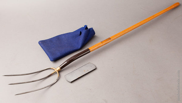 Terrific TRUE TEMPER Salesman's Sample Pitch Fork with Original Tyne Protector and Sheath