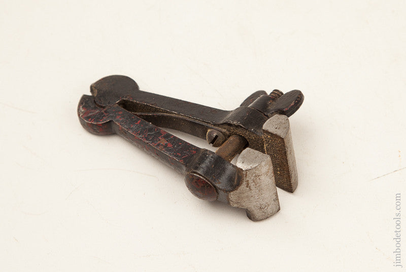 MINT 4 inch Hand Vise with 1 5/16 inch Jaw 
