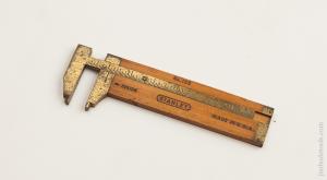Four inch STANLEY No. 136 Boxwood and Brass Carpenter's Caliper Rule FINE