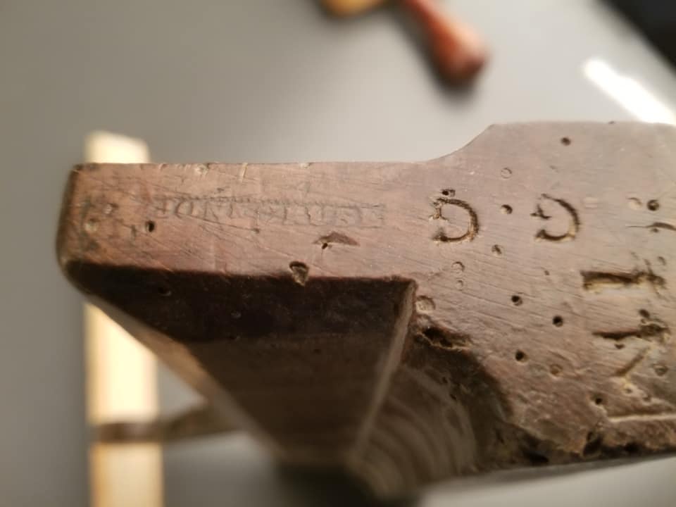 18th Century 10 inch JOHN CRUSE Molding Plane  GOOD - 74372