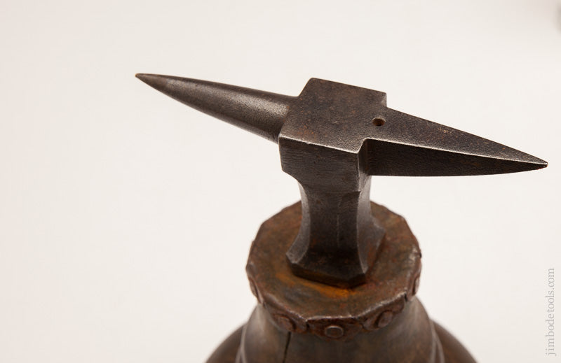 Early Anvil on Stand - 60039