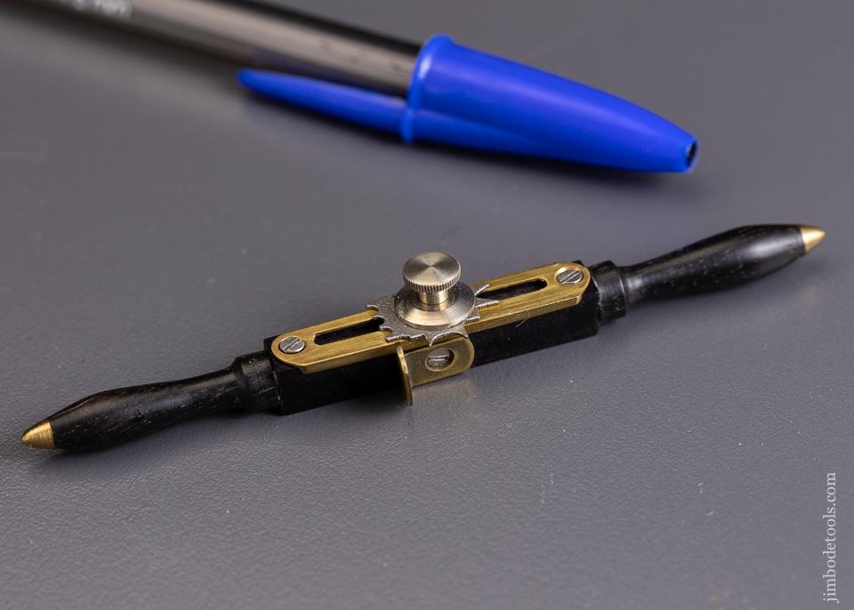 Mint Miniature 3 5/8 inch Windsor Hand Beader by JOHN MAKI 2010 in Original Box - 63559U