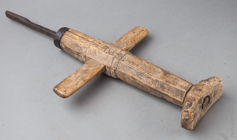 Wonderful 17th/18th Century Breast Auger with 11/16 inch Spoon Bit - 67728
