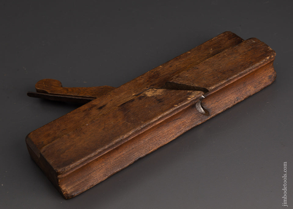 10 inch Yellow Birch Moulding Plane by JO, FULLER PROVIDENCE circa 1772-1822 - 67884