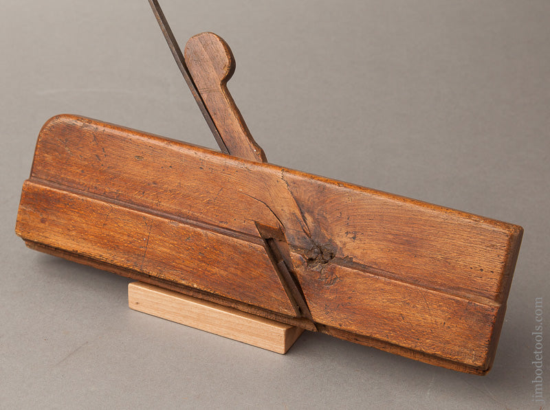 10 1/8 inch Molding Plane by T. PHILLIPS Pennsylvania circa 1790-1815 GOOD+ - 67888R