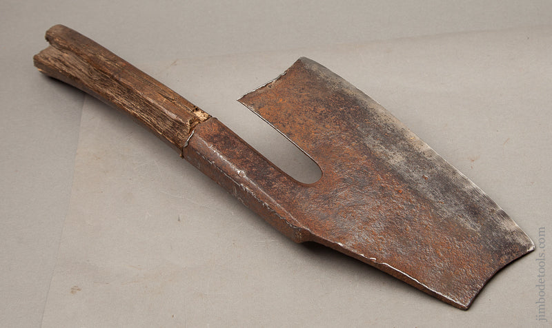 Lovely French Doloire - 68623R