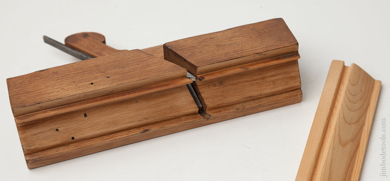 7/8 inch Crispy Complex Molding Plane by E.F. SEYBOLD CINT Ohio circa 1836-52 FINE - 72431
