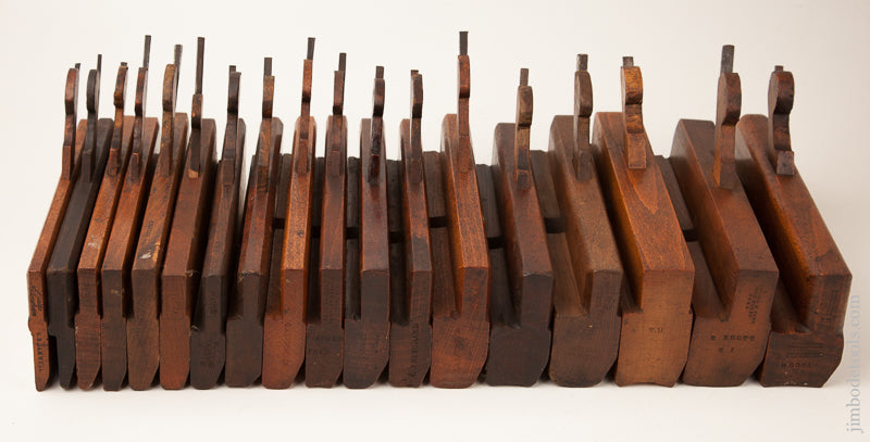 Complete Good User Set of 18 Hollows & Rounds Molding Planes - 73404