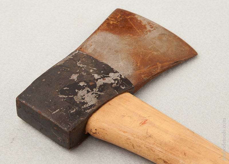 THE HURONNE AXE with Decal * 73440