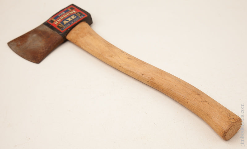 THE HURONNE AXE with Decal * 73440