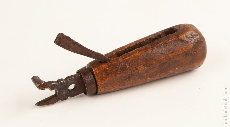 17th/18th Century 4 1/2 inch Burl Race Knife - 73978U