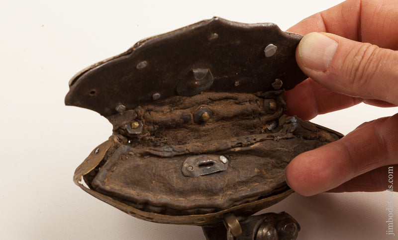 Dazzling! Ancient Flint Pouch - 74582U