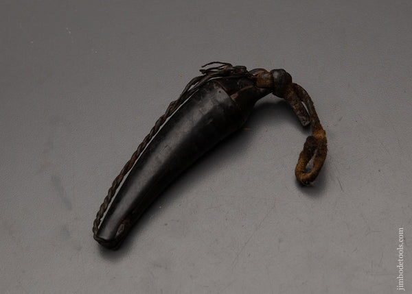 Early Fine Powder Flask Made From a Horn - 74740