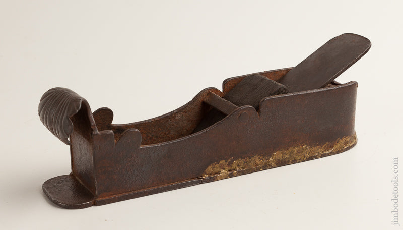 SPECTACULAR! Once in a Lifetime 16th Century Instrument maker's Mitre Plane With Shell Carved Front Bun   -  75724U