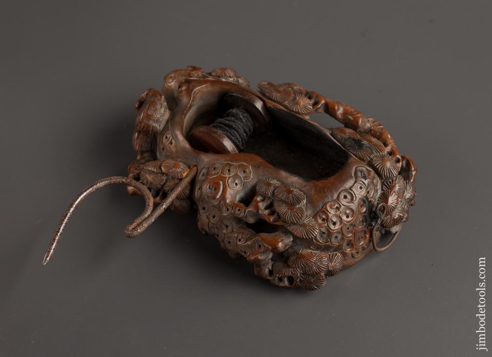 Fabulous! Carved Figural Japanese Sumitsubo Ink Line - 76032U