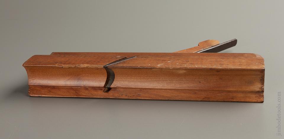 RARE Left-handed Configuration E. CLARK MIDDLEBORO circa 1790 Ten inch Yellow Birch Molding Plane FINE & ORIGINAL - EXCELSIOR 76064