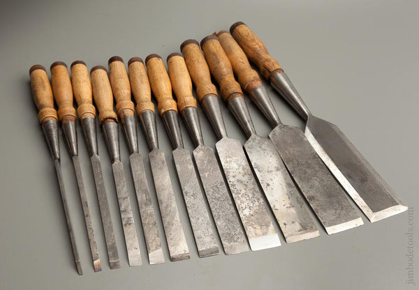 Clean Set of OHIO TOOL CO. No. 480 Socket Firmer Chisels in Original Wooden Display Case - 76198R