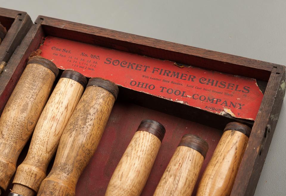 Clean Set of OHIO TOOL CO. No. 480 Socket Firmer Chisels in Original Wooden Display Case - 76198R