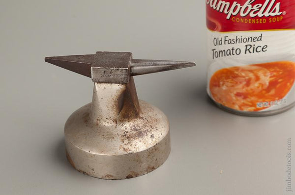 One pound Ten ounce Anvil - 76307