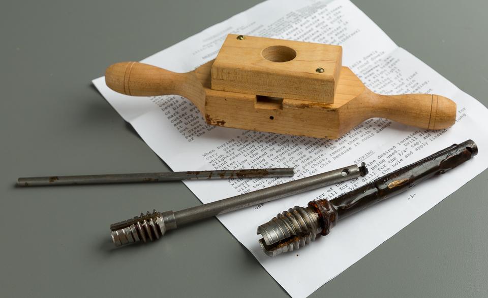 CONOVER One inch Thread Box and Tap - 76429