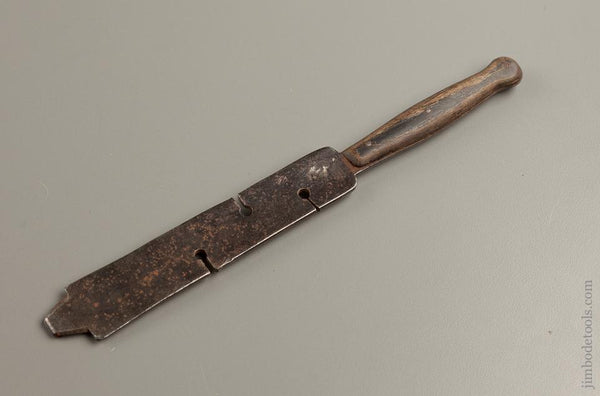 Horn-Handled 9 3/8 inch Saw Wrest  - 76463R