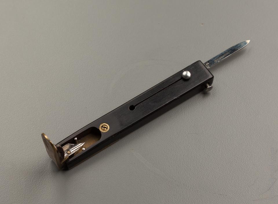 Four inch Ebony and Brass Quill Cutter by Joseph RODGERS, CUTLERS TO HER MAJESTY, SHEFFIELD ENGLAND circa 1837-1901 - 76503R
