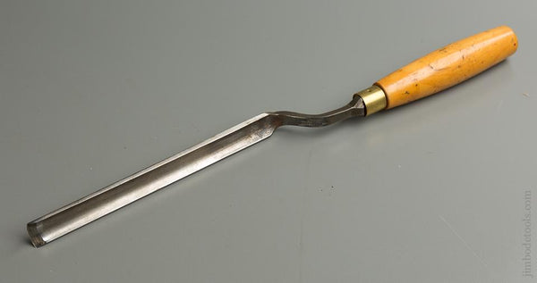 3/4 x 16 inch ASHLEY ILES Boxwood Handled Gouge - 76701