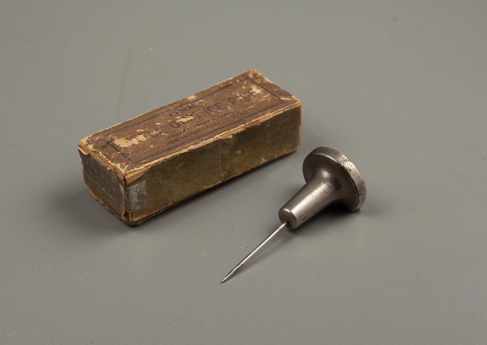 Salesman's Sample Ice Pick MINT in its Original Box by LANDERS, FRARY & CLARK circa 1865-1965 - 76856R