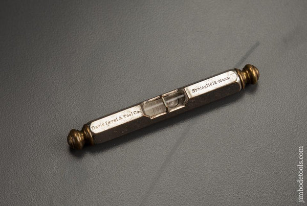 NEAR MINT 2 1/2 inch DAVIS Finial Level - 76912U