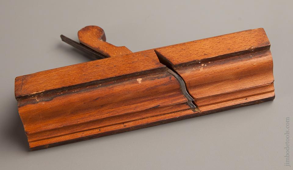 2 3/8 inch Wide IOHN GREEN Moulding Plane GOOD+ - 76970