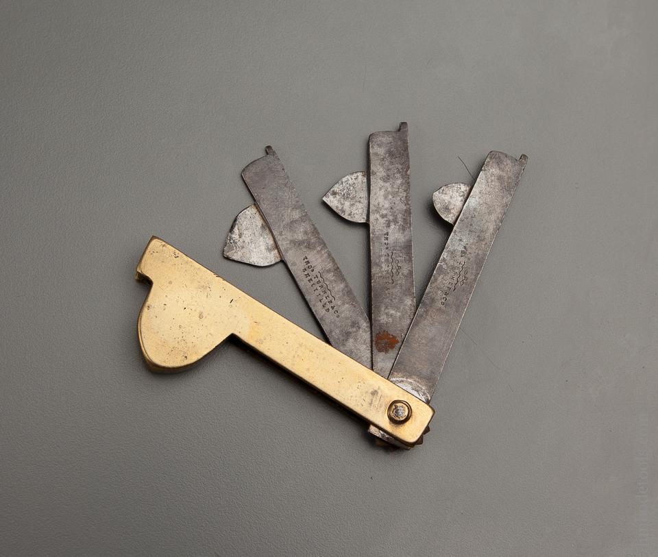 3 1/2 inch TURNER Three Arm Brass Fleam - 77033