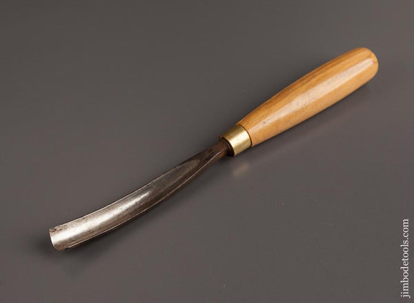 ADDIS 3/4 x 10 inch No. 18 Boxwood Handled Carving Gouge - 77439