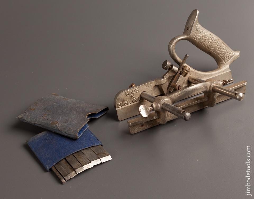 Good User RECORD No. 044 Plough Plane with 8 Cutters and Stop - 77524