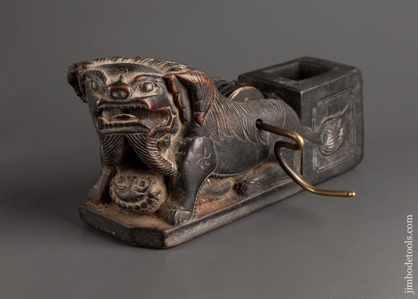 Ancient Figural Foo Dog Japanese Sumitsubo Ink Line with Baby Foo - 77719U