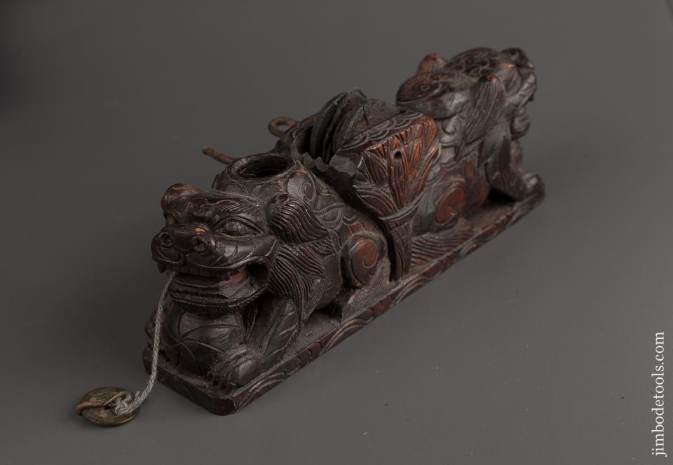 Superb! Japanese Sumitsubo Figural Foo Dog Ink Line - 77817U