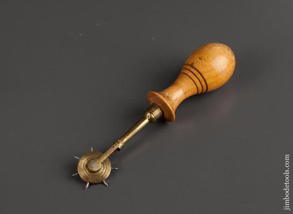 Boxwood Handled Scrivner's Wheel - 77905R