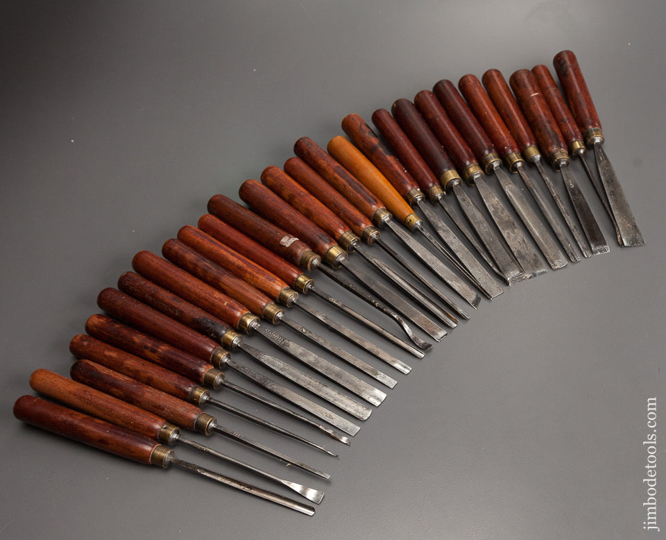 28 Spectacular ADDIS Carving Chisels and Gouges - 78433