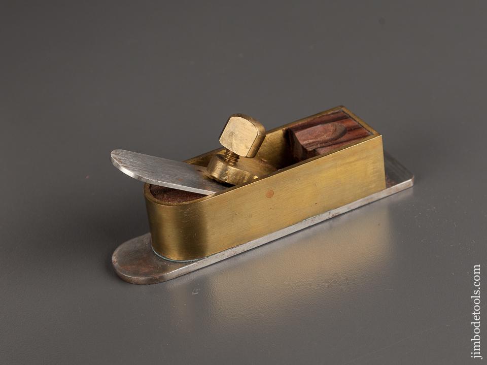1 1/8 x 4 7/8 inch HARRIS No. 10210 Brass Finger Plane in Original Box - 78887