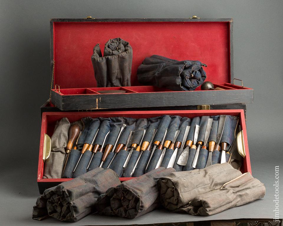 Amazing Woodcarver's Tool Chest Filled With 200 Carving Chisels - 79410