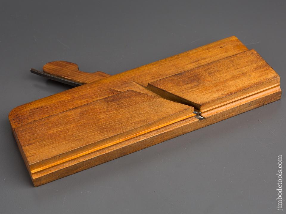 J.F. & G.M. LINDSEY Huntington, MA 3/16 inch Side Bead Molding Plane circa 1856-79 MINTY - 80366