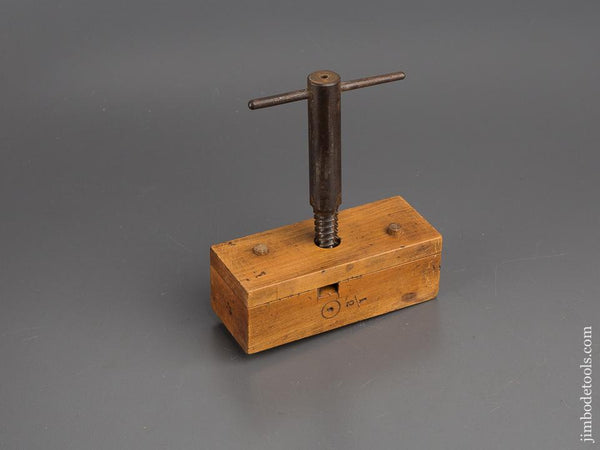 Early 1/2 inch Boxwood Thread Box and Tap - 80571