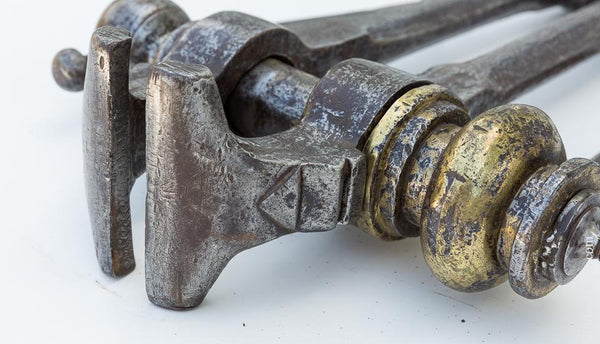 Stunning 17th Century Wrought Iron Vise, Post Vise, Leg Vise - 80838U