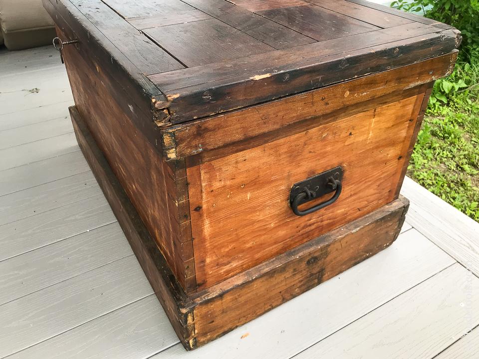 Stunning! 19th Century Cabinetmaker's Tool Chest with Fabulous inlay and Dovetails - 80954U