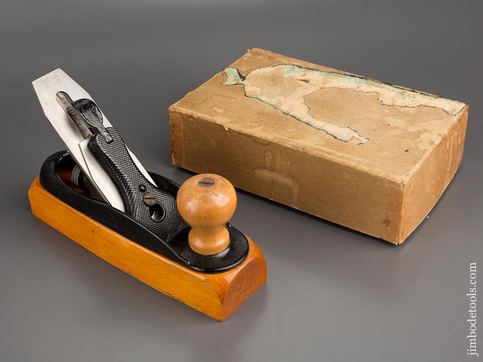 RARE Type 17 (Last Type) STANLEY No. 22 Transitional Plane with High Knob MINT in Original Box - 81076