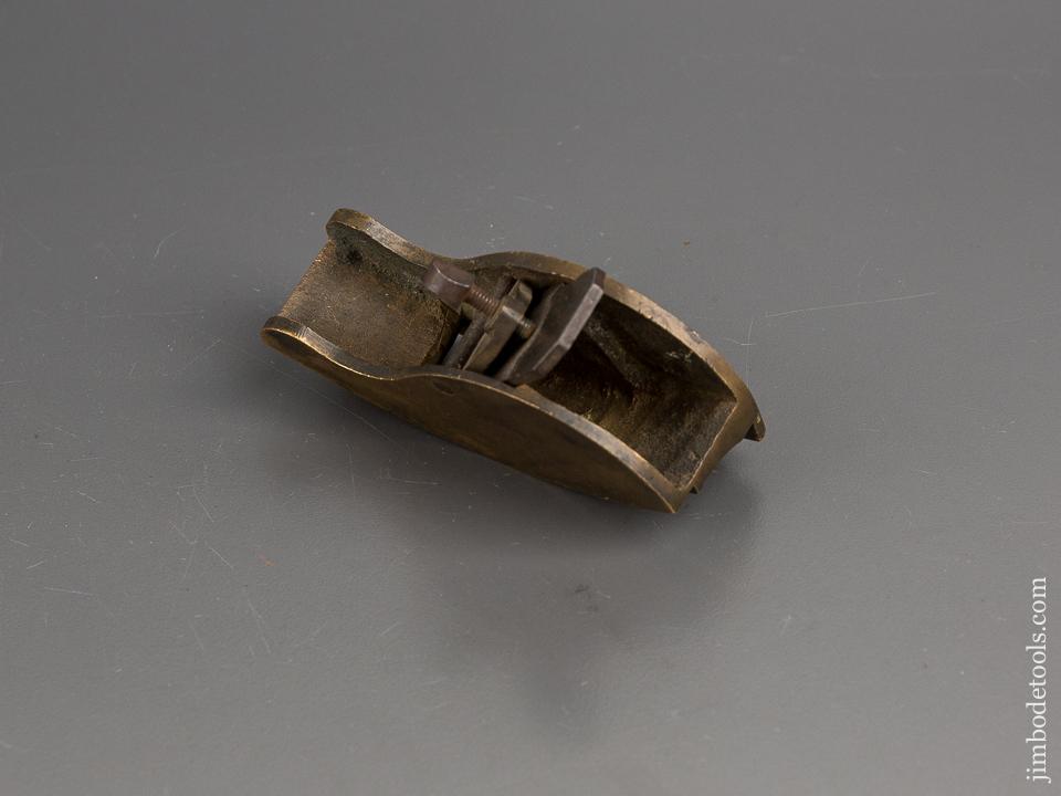 Awesome 1 1/4 x 3 1/2 inch Curved Brass Moulding Plane - 81370RU