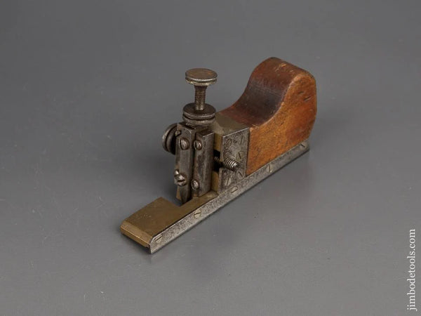 Unusual 5 1/2 inch Precision Adjustable Plane - 82017R