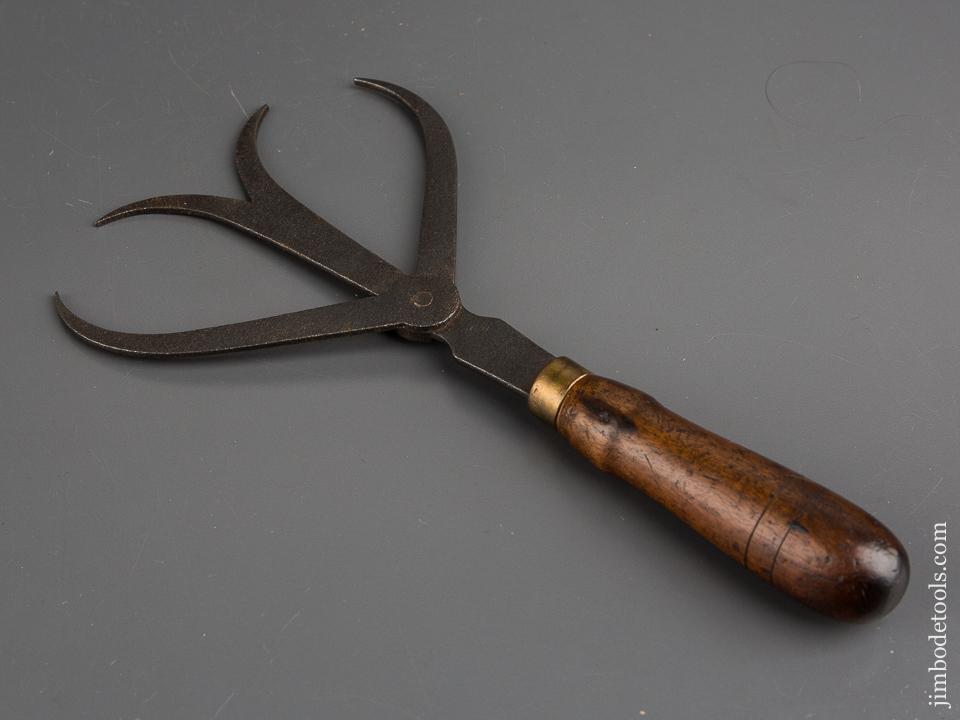 Lovely 10 3/4 inch Blacksmiths Double Caliper - 82601